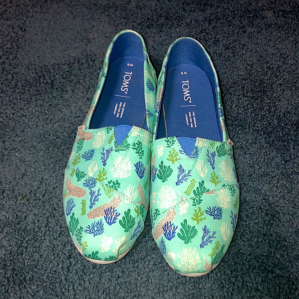 Women’s TOMS Never Worn